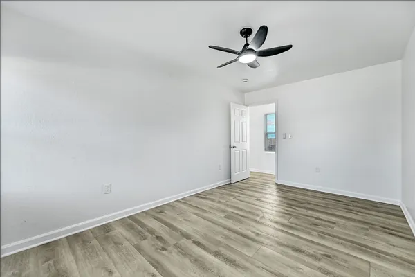 $2,100 | 2328 Wimcrest Street, Galveston, TX 77551