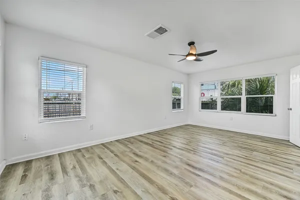 $2,100 | 2328 Wimcrest Street, Galveston, TX 77551