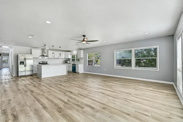 $2,100 | 2328 Wimcrest Street, Galveston, TX 77551