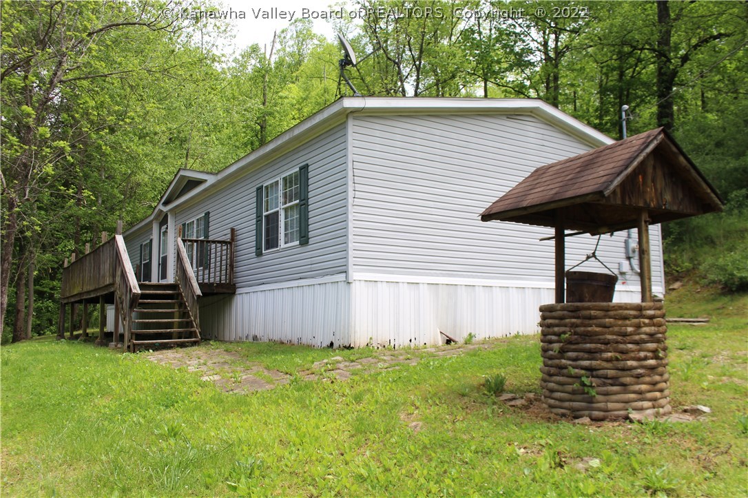 157 Lower White Oak Road Ashford, WV 25009 - Photo 2 of 29 Gallery Image 2