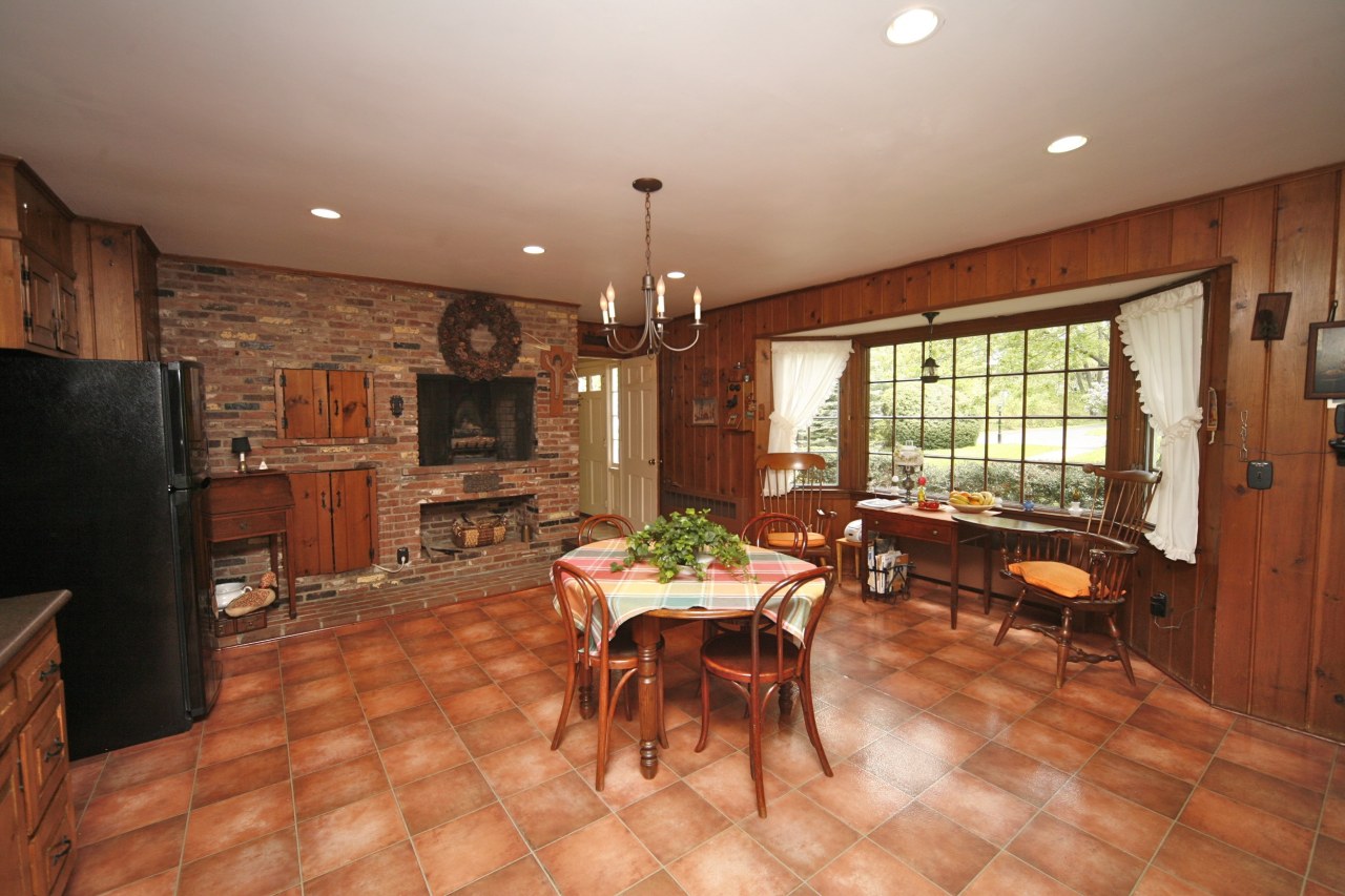 64 Old Studio Road New Canaan, CT 06840 - Photo 4 of 10 Many updates including appliances in EIK