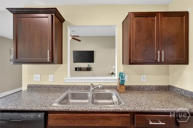 $289,000 | 220 Crape Myrtle Court, Springfield, GA 31329