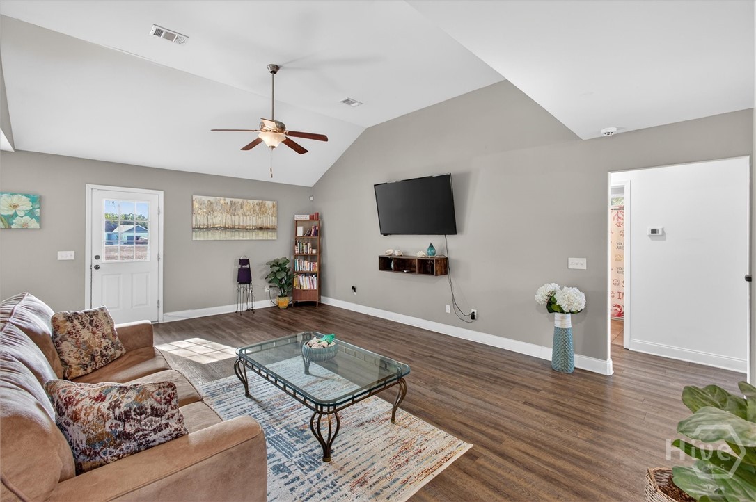 220 Crape Myrtle Court Springfield, GA 31329 - Photo 7 of 34