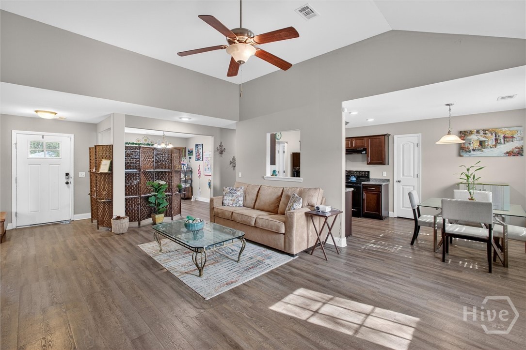 220 Crape Myrtle Court Springfield, GA 31329 - Photo 8 of 34