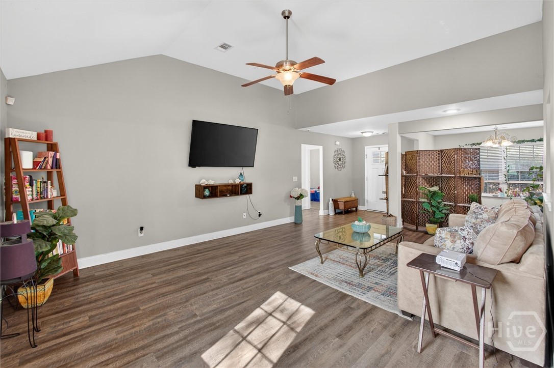 220 Crape Myrtle Court Springfield, GA 31329 - Photo 9 of 34