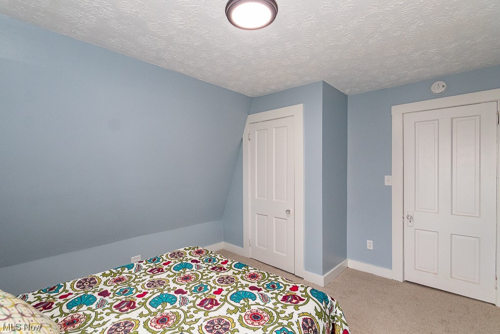 1398 Argonne Road Cleveland, OH 44121 - Photo 21 of 35 Gallery Image 21