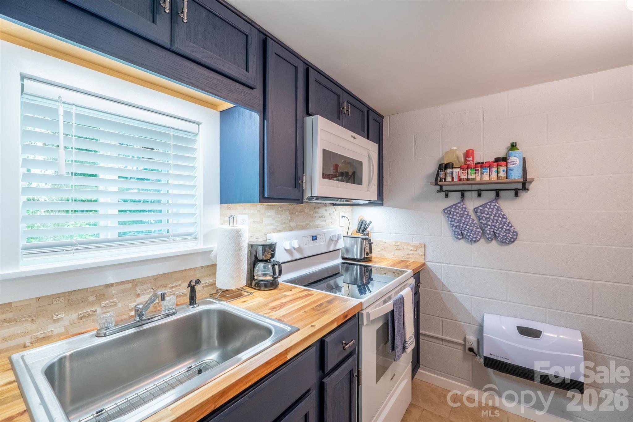 2777 Hickory Nut Gap Road Newland, NC 28657 - Photo 15 of 27