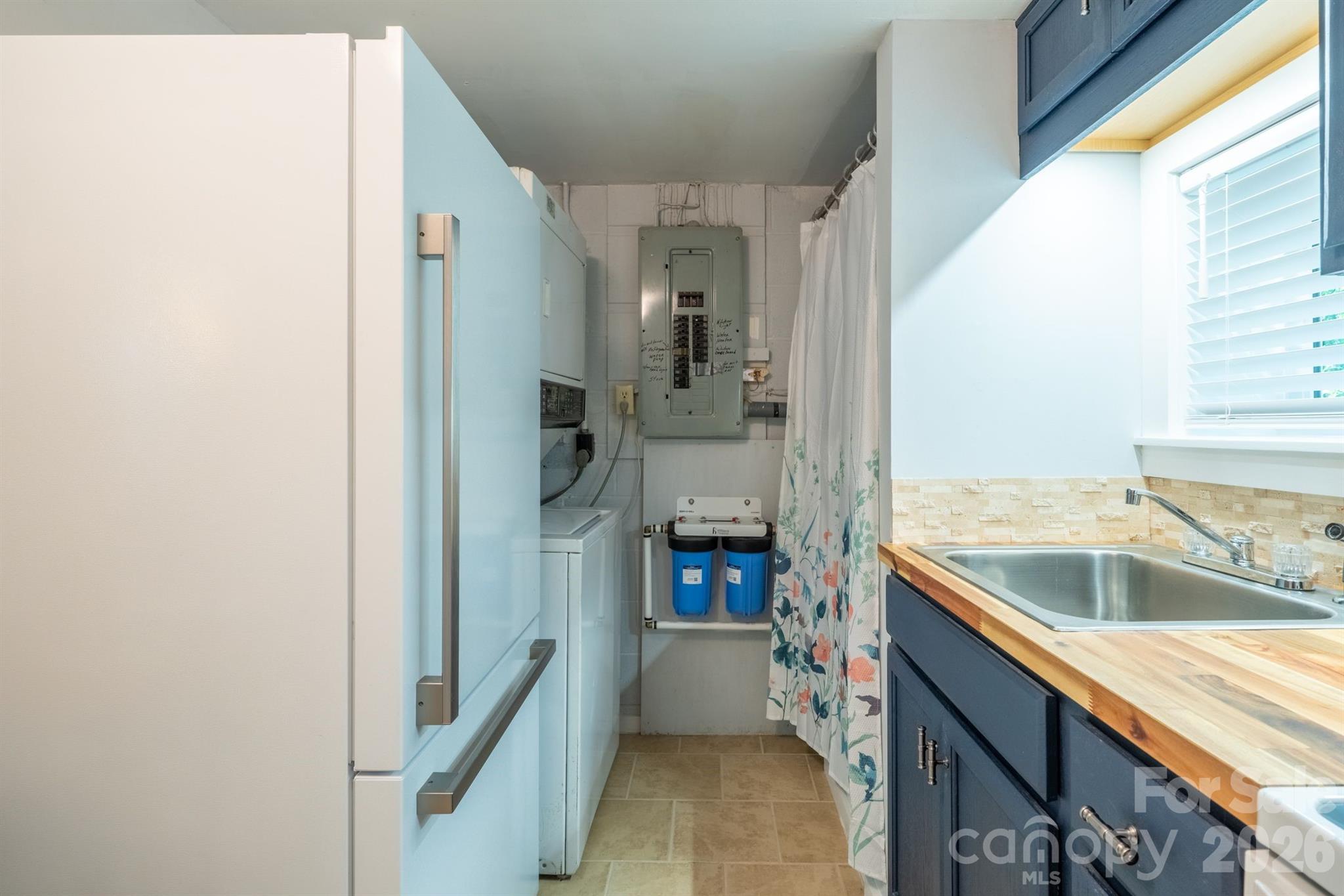 2777 Hickory Nut Gap Road Newland, NC 28657 - Photo 7 of 27