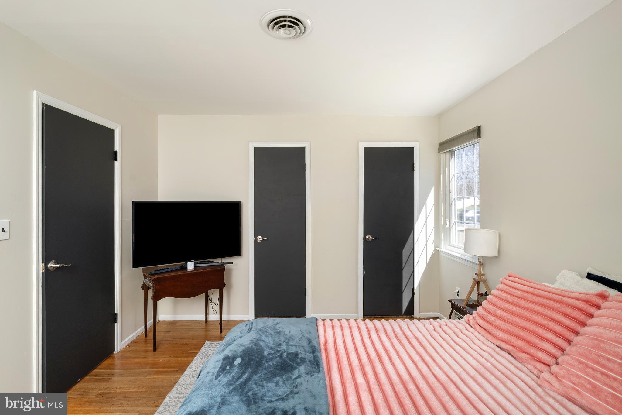 477 Flock Road Hamilton, NJ 08619 - Photo 14 of 27 Double closets