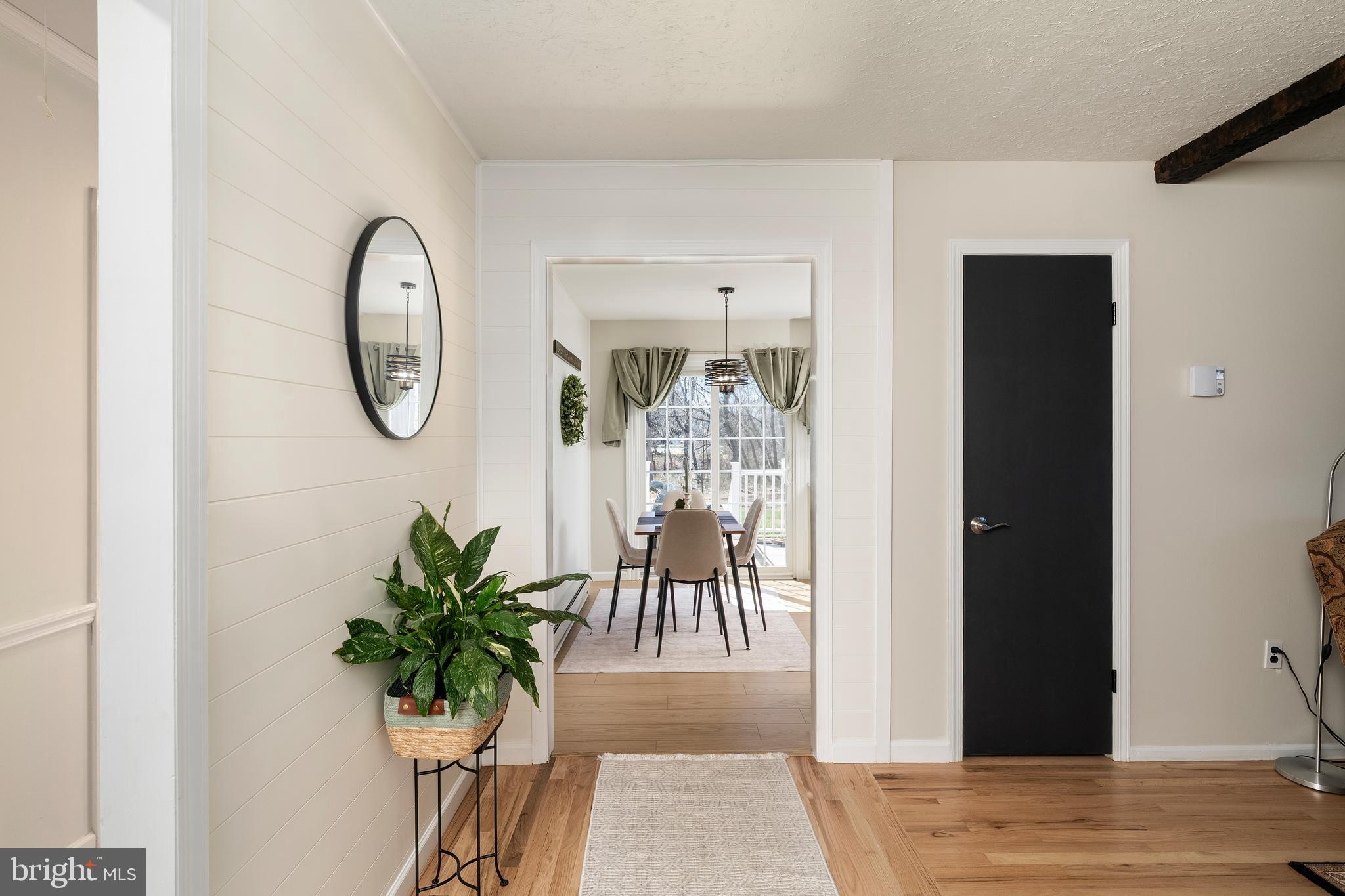 477 Flock Road Hamilton, NJ 08619 - Photo 7 of 27 Entrance view into kitchen