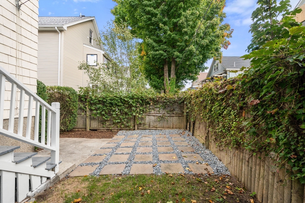 20 Whittemore Road, Unit 20 Newton, MA 02458 - Photo 28 of 33 Gallery Image 28