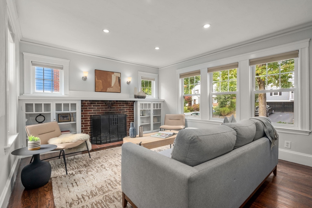 20 Whittemore Road, Unit 20 Newton, MA 02458 - Photo 3 of 33 Gallery Image 3