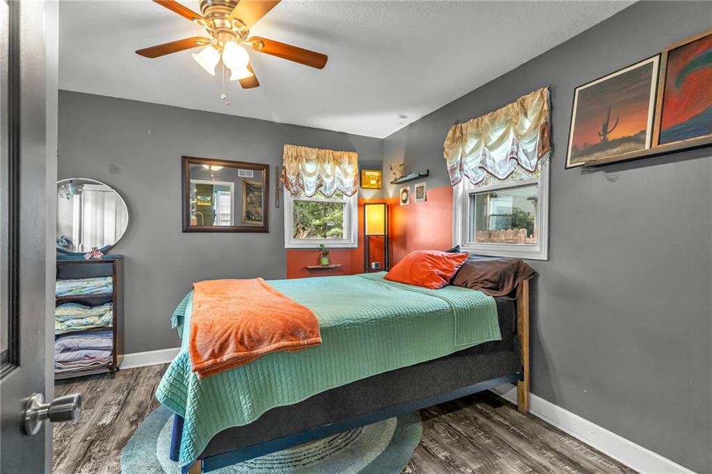 4118 Roanoke Road Kansas City, MO 64111 - Photo 8 of 15