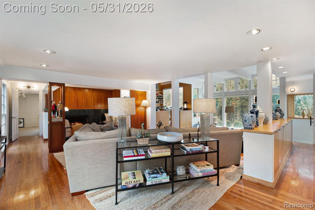 26580 Wellington Road Franklin, MI 48025 - Photo 5 of 61