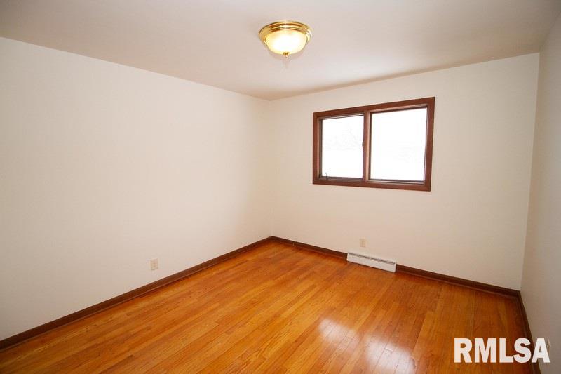 2111 Jersey Ridge Road Davenport, IA 52803 - Photo 11 of 24 Gallery Image 11