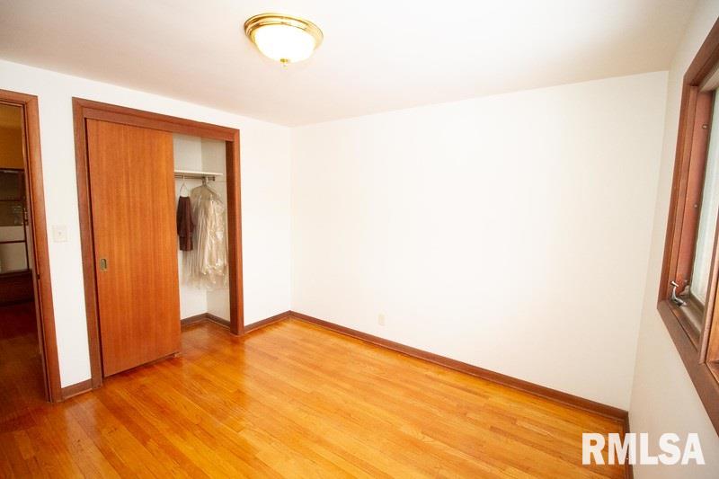 2111 Jersey Ridge Road Davenport, IA 52803 - Photo 12 of 24 Gallery Image 12