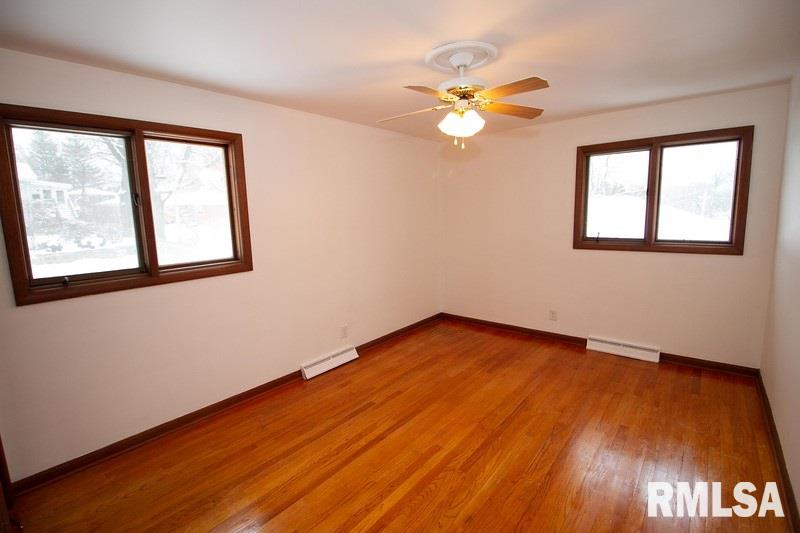 2111 Jersey Ridge Road Davenport, IA 52803 - Photo 18 of 24 Gallery Image 18