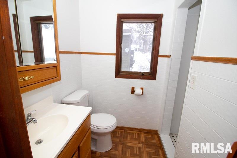 2111 Jersey Ridge Road Davenport, IA 52803 - Photo 10 of 24 Gallery Image 10