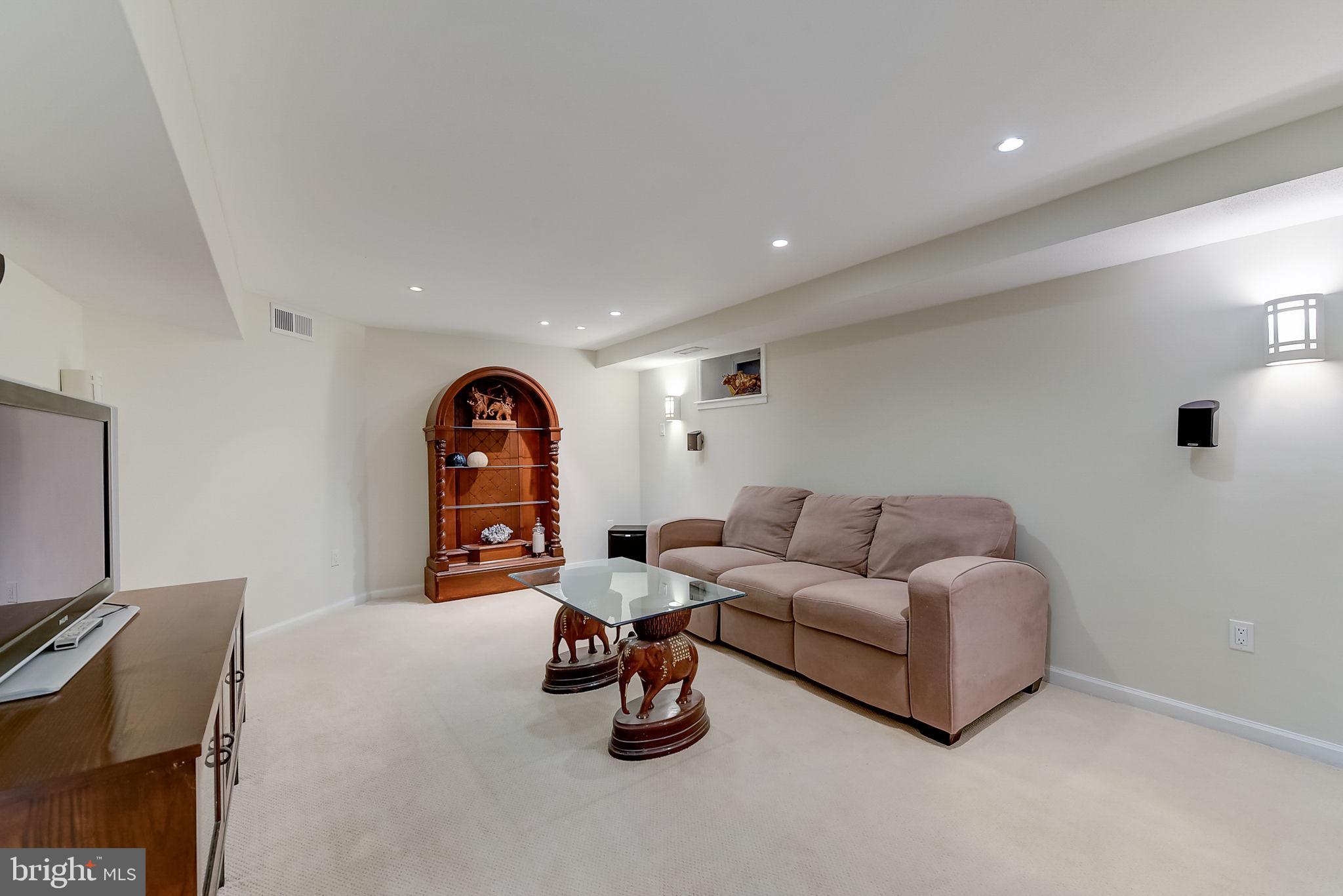 1439 Huntingdon Road Abington, PA 19001 - Photo 25 of 59