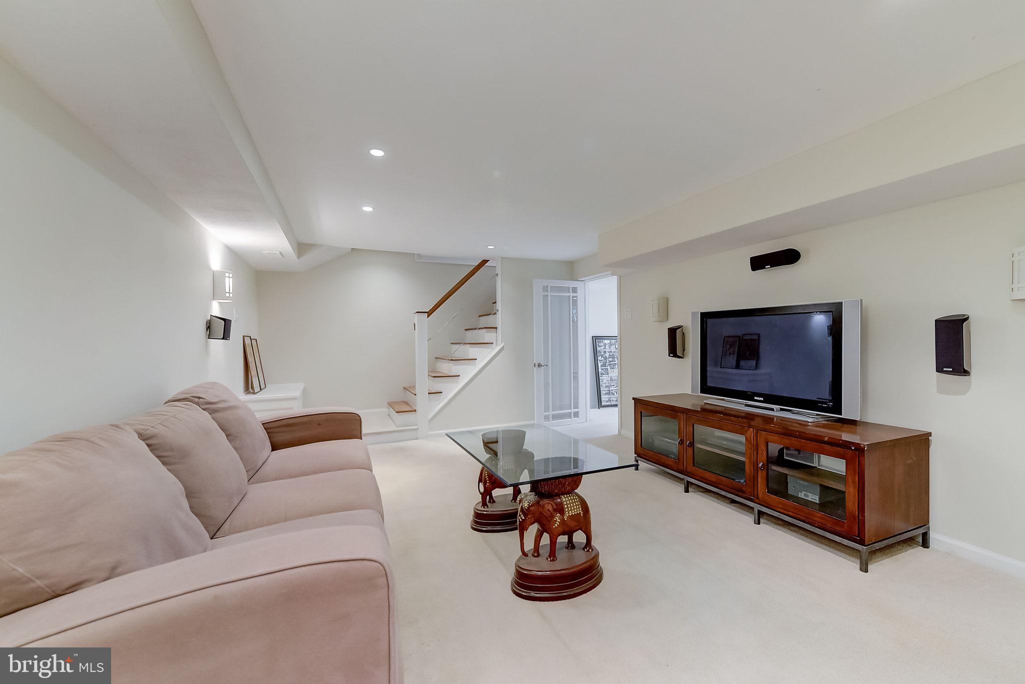 1439 Huntingdon Road Abington, PA 19001 - Photo 26 of 59