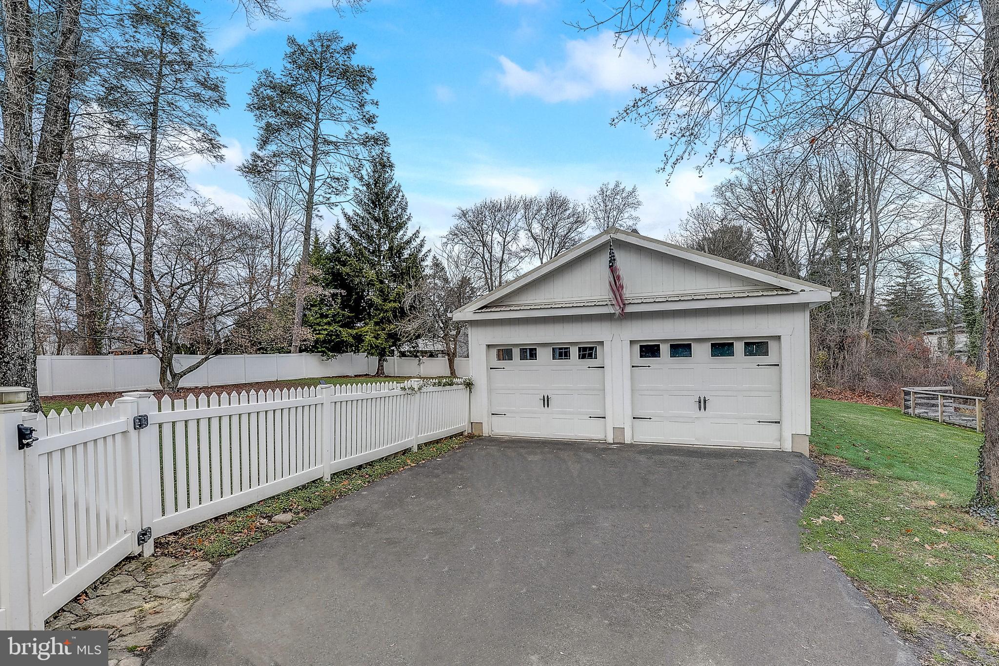1439 Huntingdon Road Abington, PA 19001 - Photo 42 of 59 Detached 2 car garage