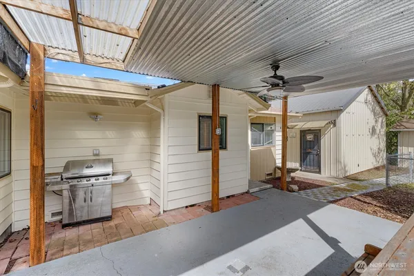 $484,000 | 13648 28th Place South, SeaTac, WA 98168