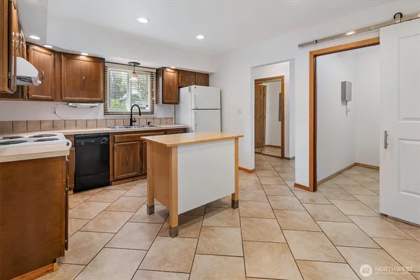 $484,000 | 13648 28th Place South, SeaTac, WA 98168
