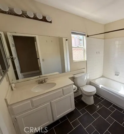 $814,500 | 27745 Desert Place, Castaic, CA 91384