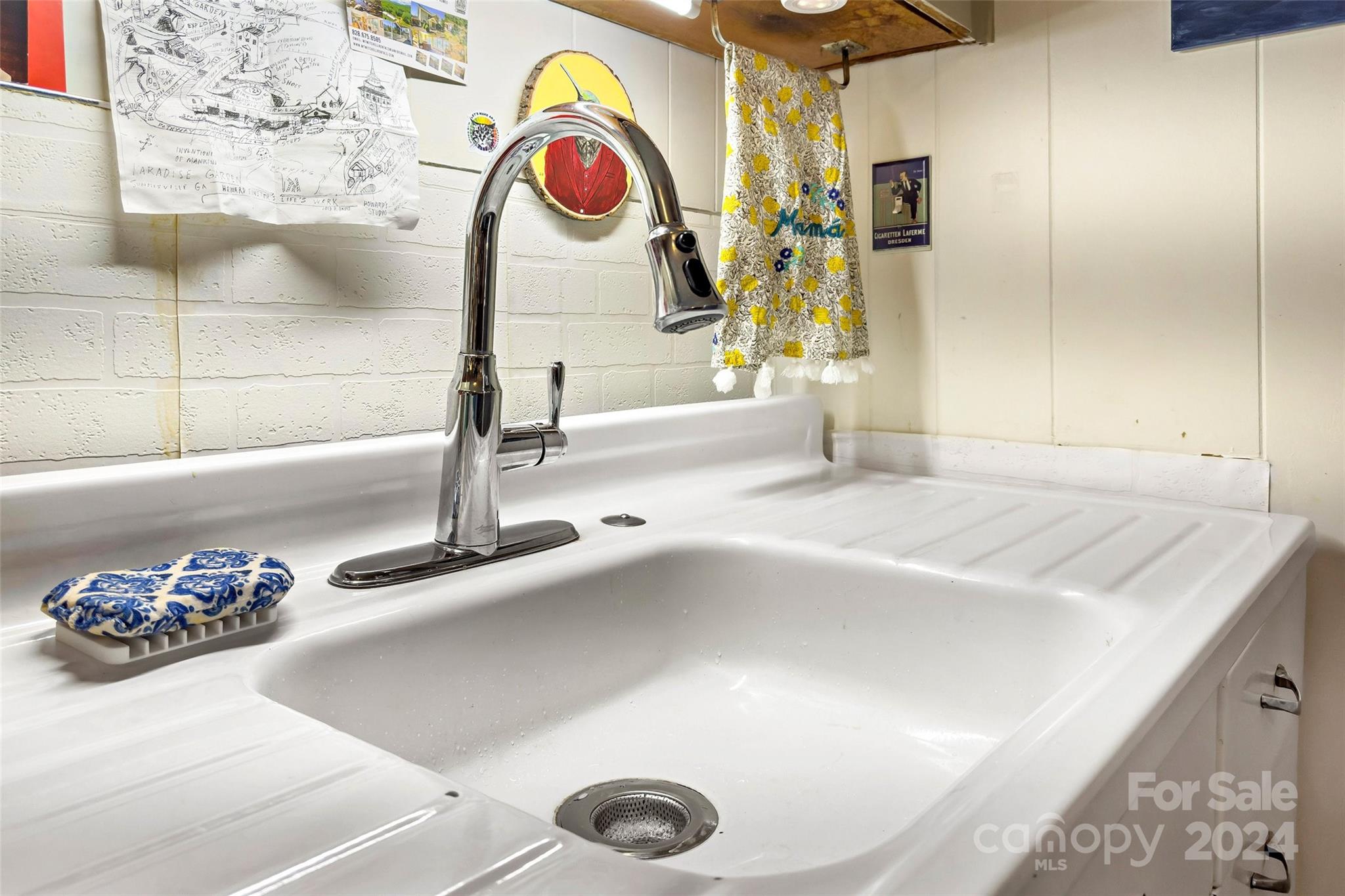 86 Ridge Street Marion, NC 28752 - Photo 12 of 29 Gallery Image 12