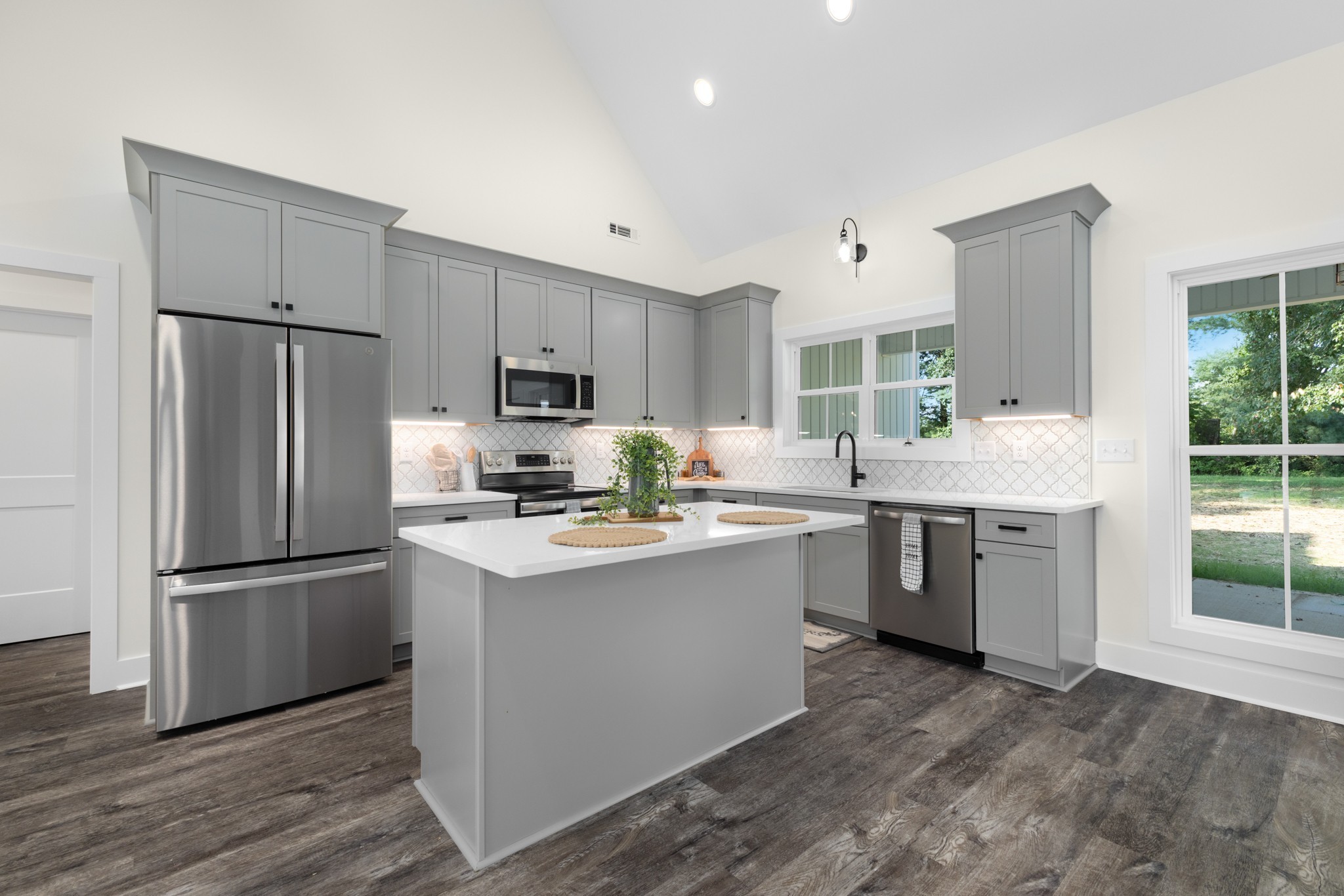 57 Simons Boulevard Morrison, TN 37357 - Photo 8 of 33