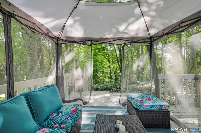 $375,000 | 90 Rowley Road, Woodbury, CT 06798