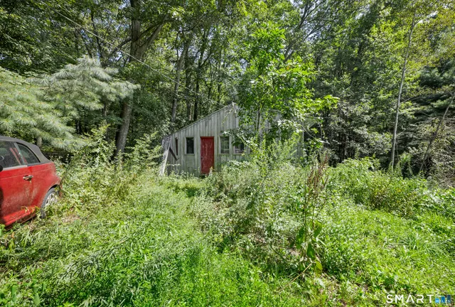 $375,000 | 90 Rowley Road, Woodbury, CT 06798