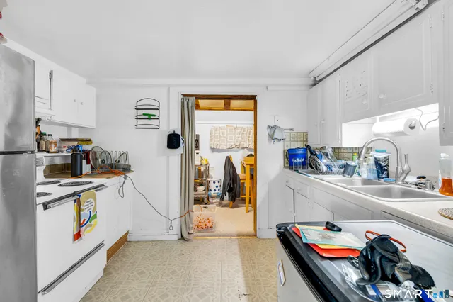 $375,000 | 90 Rowley Road, Woodbury, CT 06798