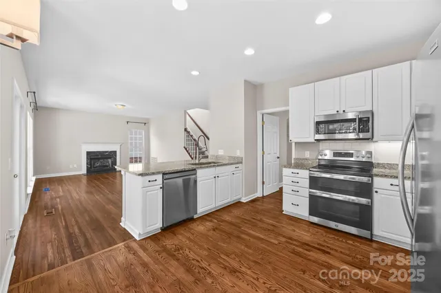 $500,000 | 6631 Harburn Forest Drive, Charlotte, NC 28269