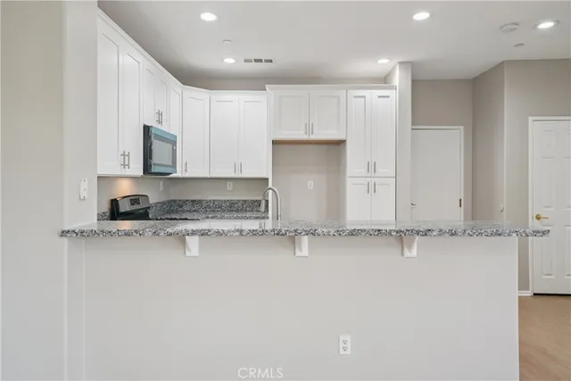 $449,950 | 1800 East Lakeshore Drive, Unit 1805, Lake Elsinore, CA 92530