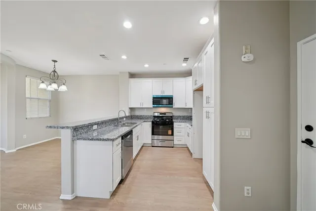 $449,950 | 1800 East Lakeshore Drive, Unit 1805, Lake Elsinore, CA 92530