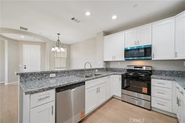 $449,950 | 1800 East Lakeshore Drive, Unit 1805, Lake Elsinore, CA 92530