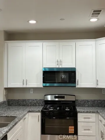 $449,950 | 1800 East Lakeshore Drive, Unit 1805, Lake Elsinore, CA 92530