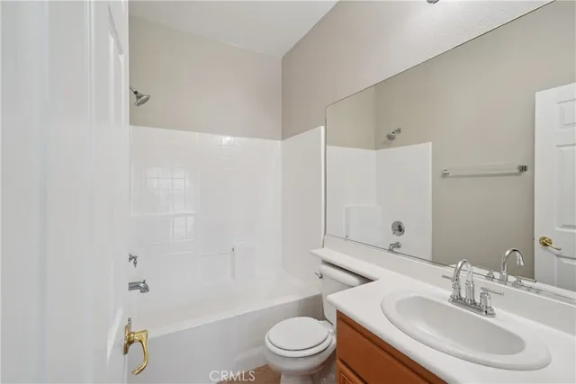 $449,950 | 1800 East Lakeshore Drive, Unit 1805, Lake Elsinore, CA 92530