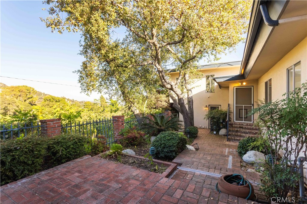 1001 Briarcliff Road Monrovia, CA 91016 - Photo 38 of 59