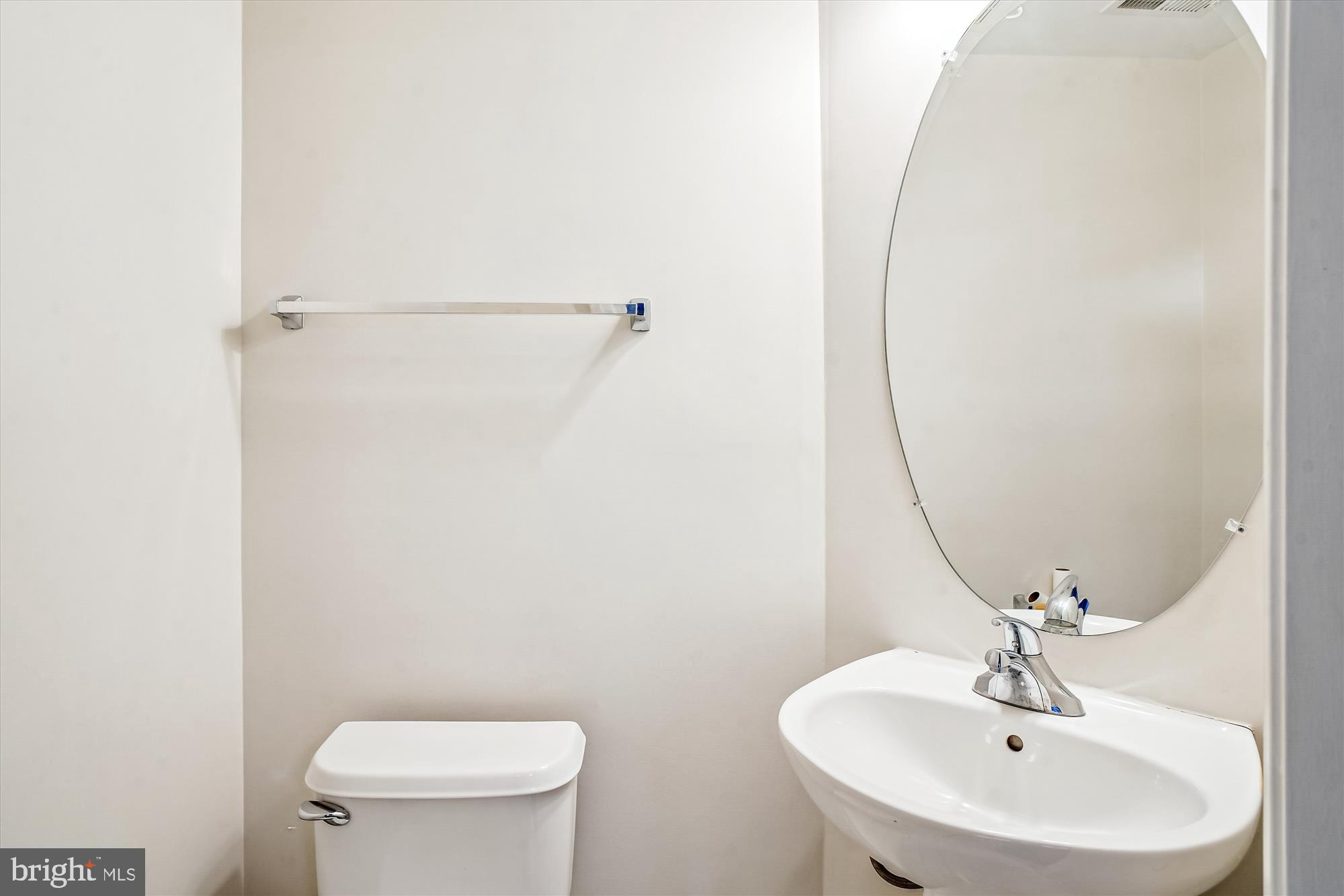 12962 Clarksburg Square Road Clarksburg, MD 20871 - Photo 28 of 39 Powder Room