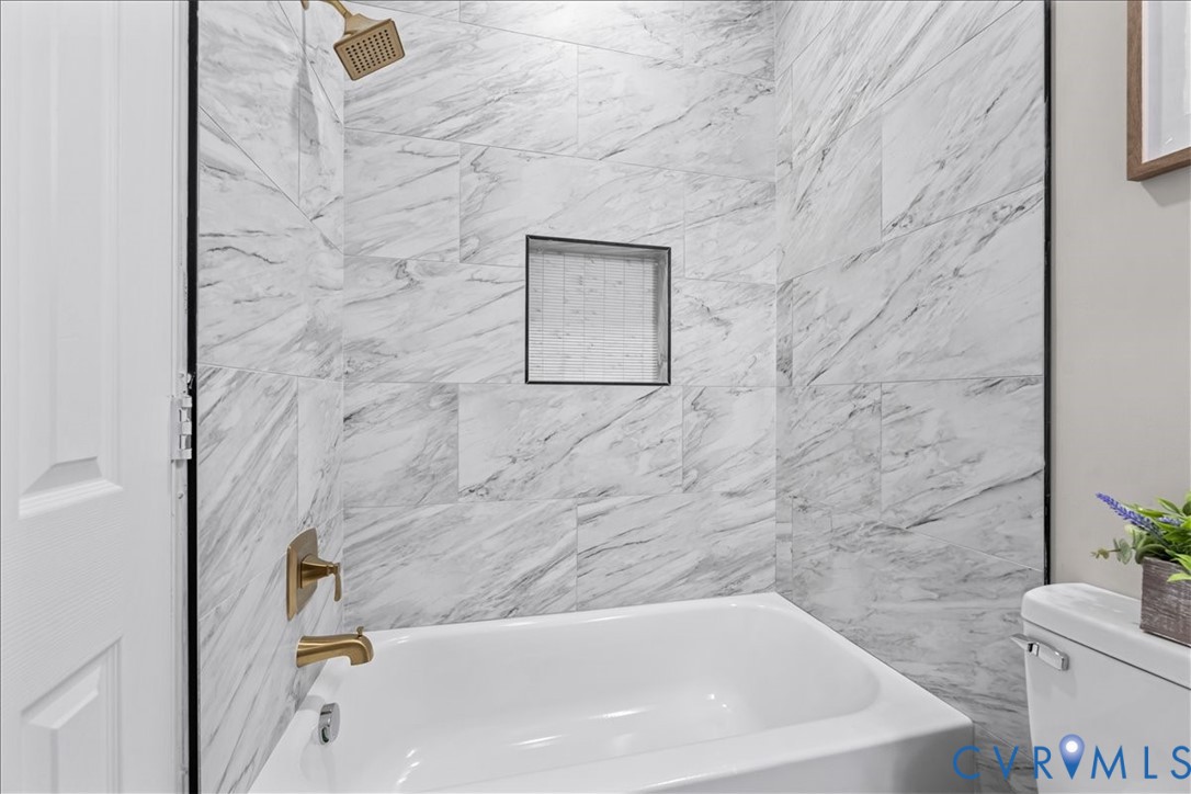 1348 Rome Street Petersburg, VA 23803 - Photo 40 of 45 Full bath featuring shower combination
