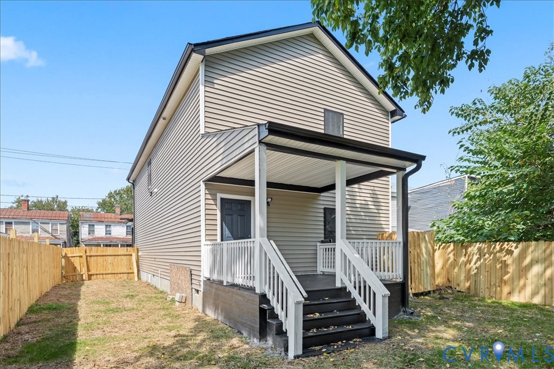 1348 Rome Street Petersburg, VA 23803 - Photo 44 of 45 View of front of property featuring a fenced backy