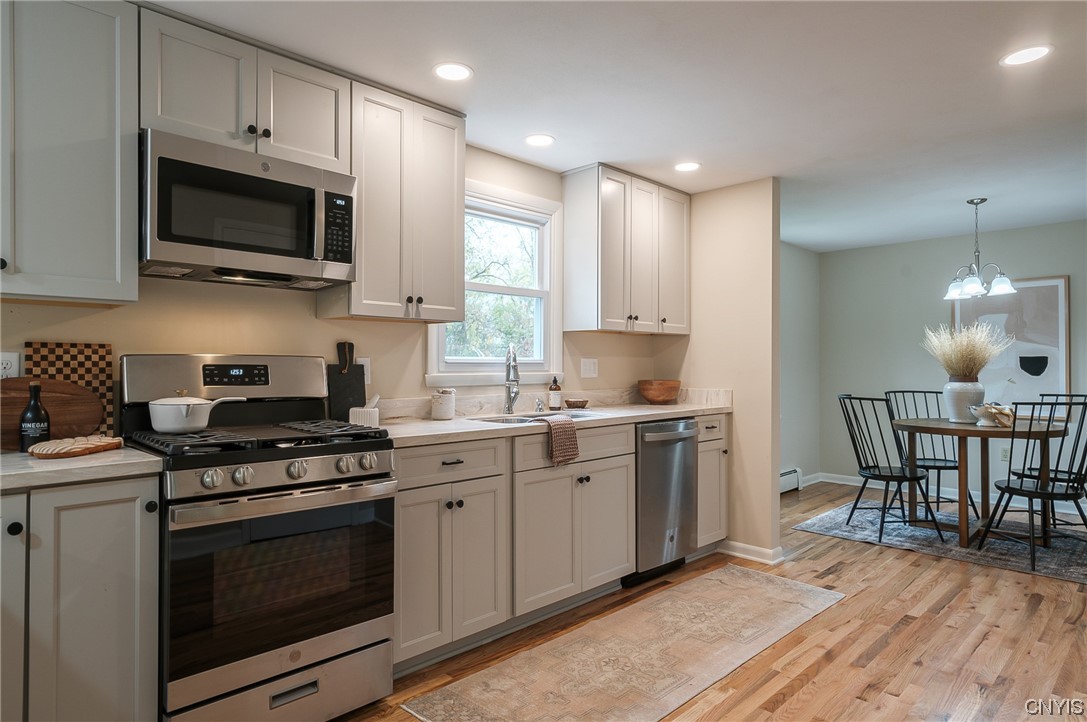 2268 Connell Terrace Lysander, NY 13027 - Photo 4 of 42 NEW MODERN KITCHEN, NOTICE THE GAS OVEN/STOVE. N