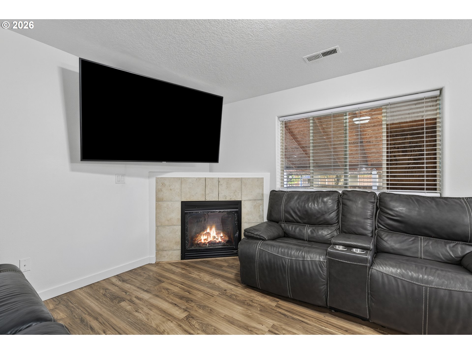 871 North 20th Way Cornelius, OR 97113 - Photo 11 of 37 Family Room