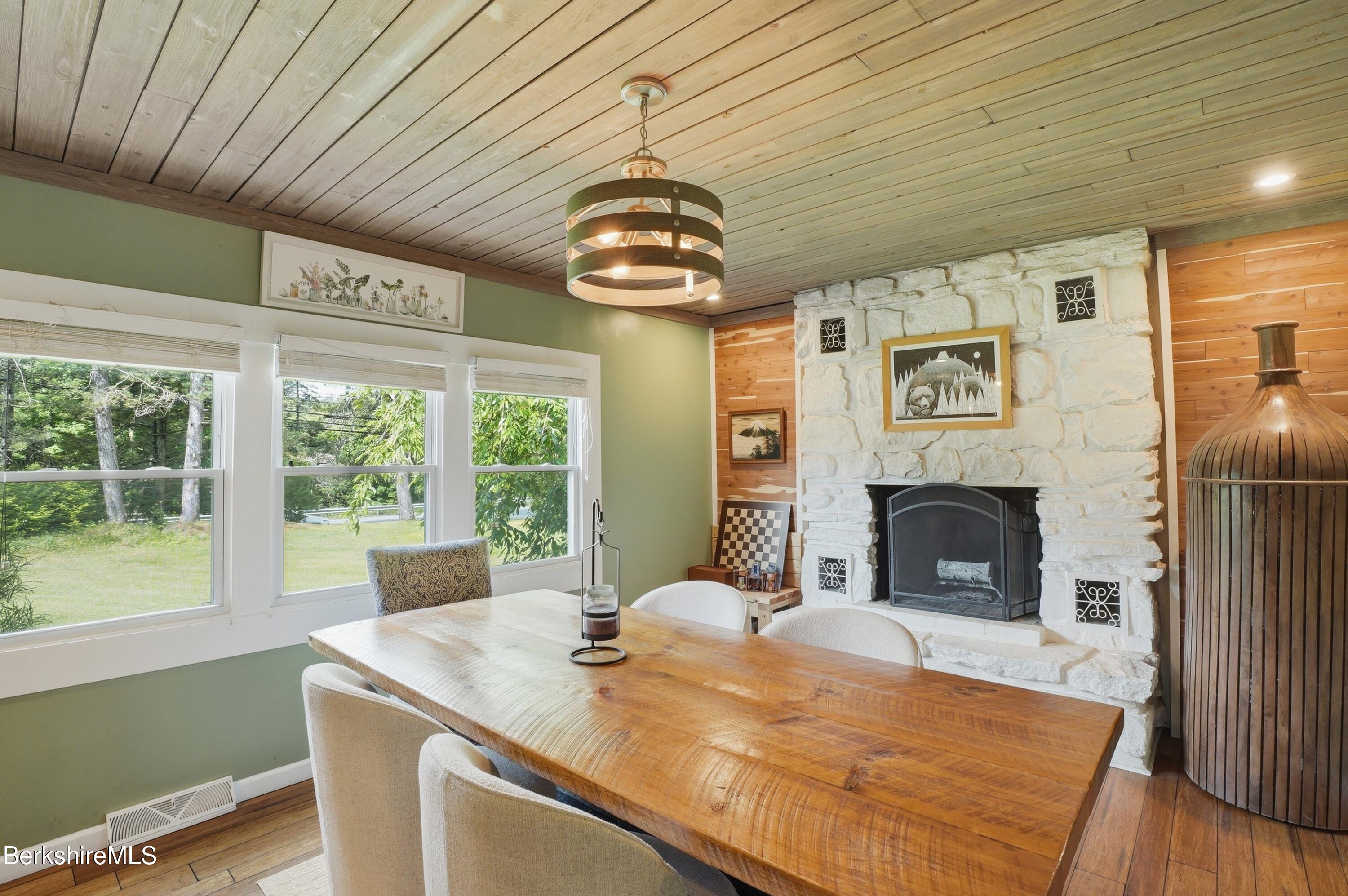491 Main Road Savoy, MA 01256 - Photo 11 of 35 DINING ROOM