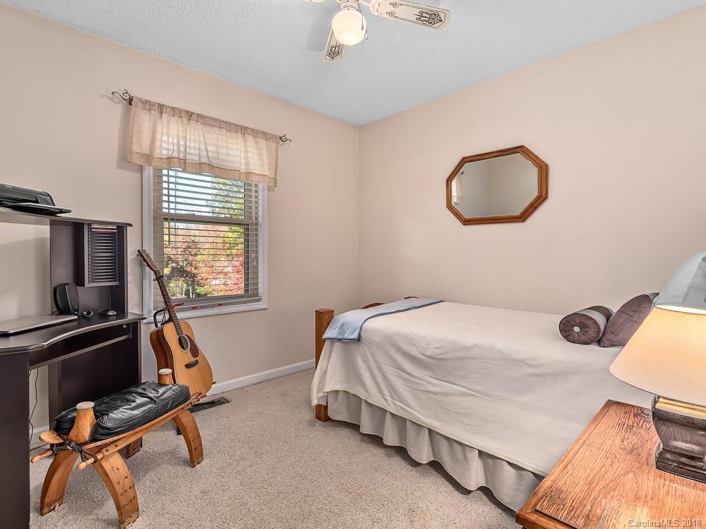 26 Tall Oaks Road Candler, NC 28715 - Photo 10 of 18 Gallery Image 10