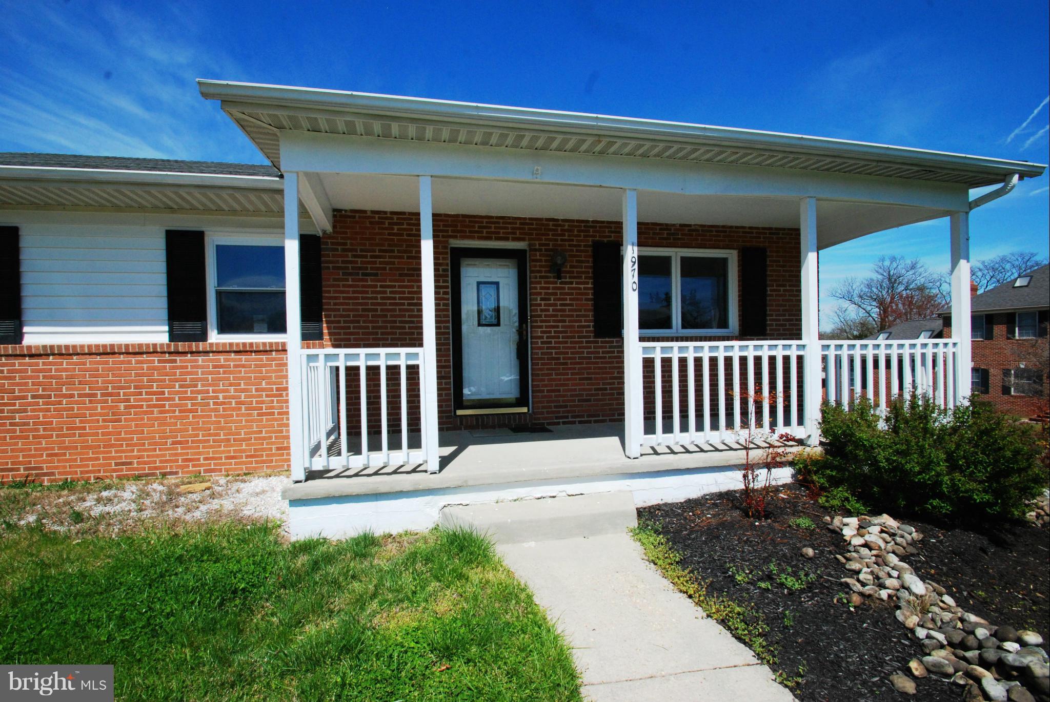 1970 Dominoe Road Annapolis, MD 21401 - Photo 2 of 30 Front Porch