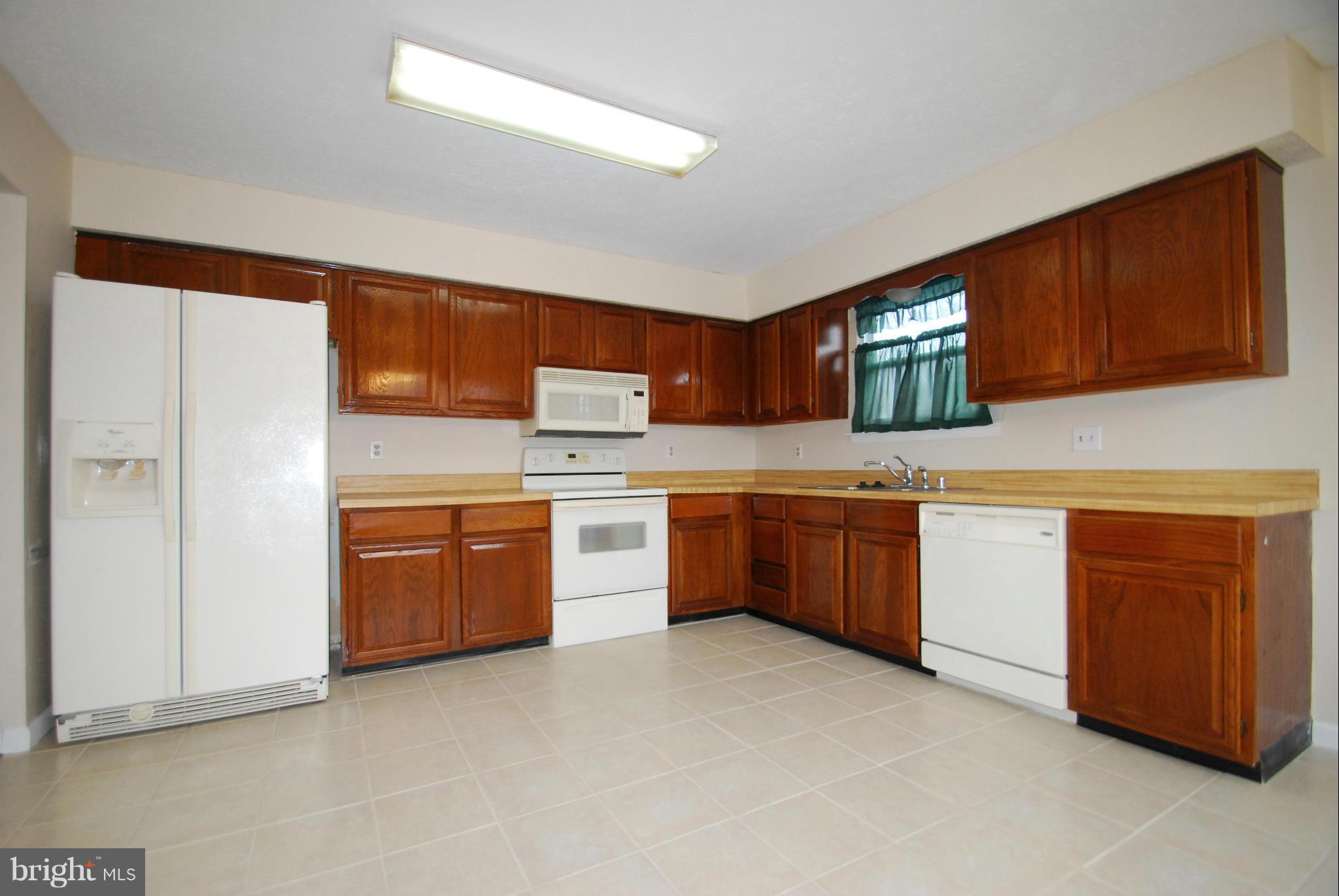 1970 Dominoe Road Annapolis, MD 21401 - Photo 7 of 30 Kitchen