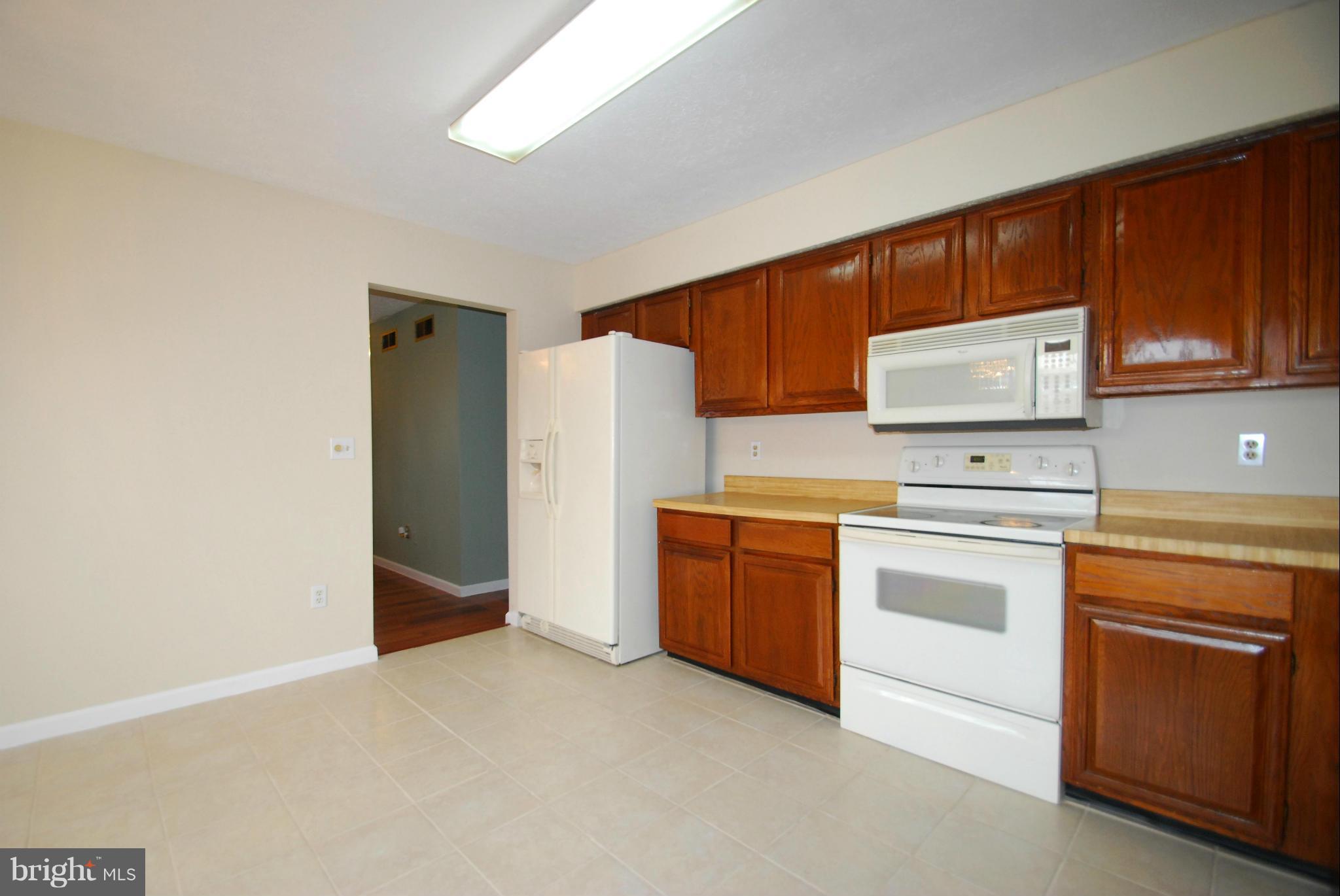 1970 Dominoe Road Annapolis, MD 21401 - Photo 9 of 30 Kitchen